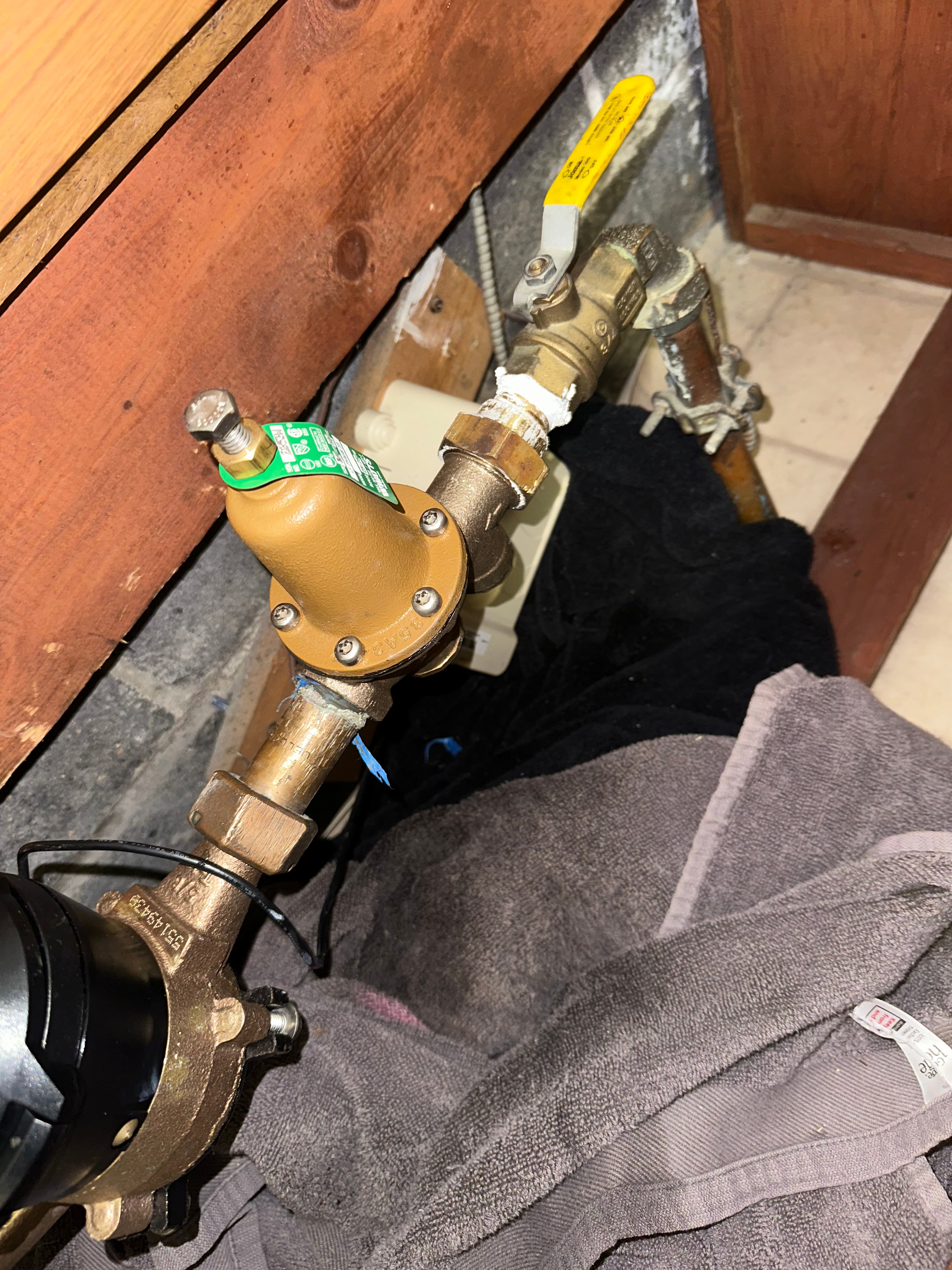 Pressure relief valv